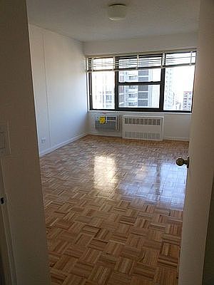 4th image of 70 W 95th St APT 18J