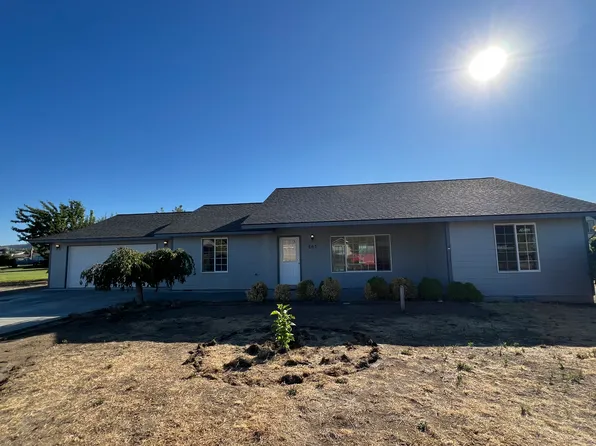 667 Riverstone Dr, Richland, WA 99352