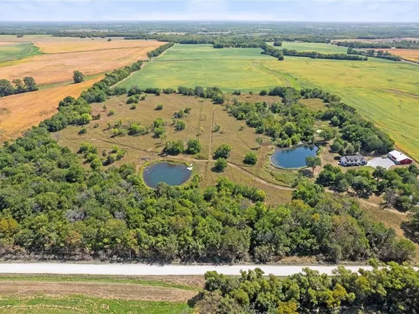 30800 Mission Belleview Rd, Louisburg, KS 66053