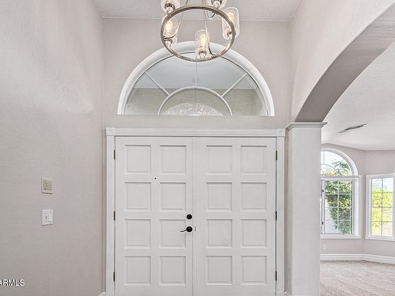 5th image of 915 W Grand Caymen Drive