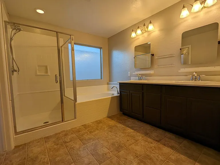 7760 Floral Fabric Ct — Photo 21