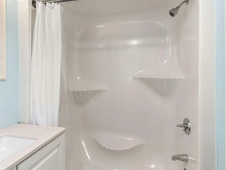 911 Ocean Blvd #8 — Photo 32