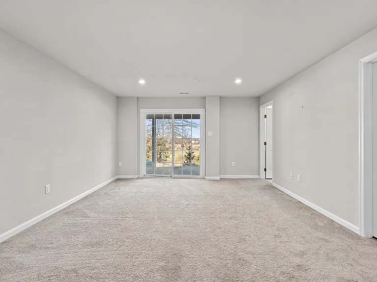 204 Station Dr — Photo 30