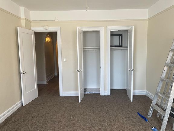 3rd image of 3208 Radcliff Ave #2