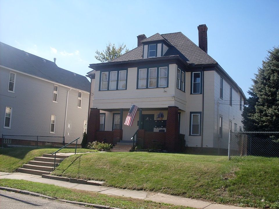 601 Brown Ave NW