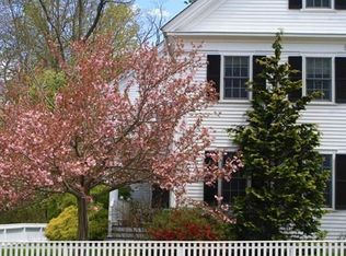 208 Main St #3, Amesbury, MA 01913