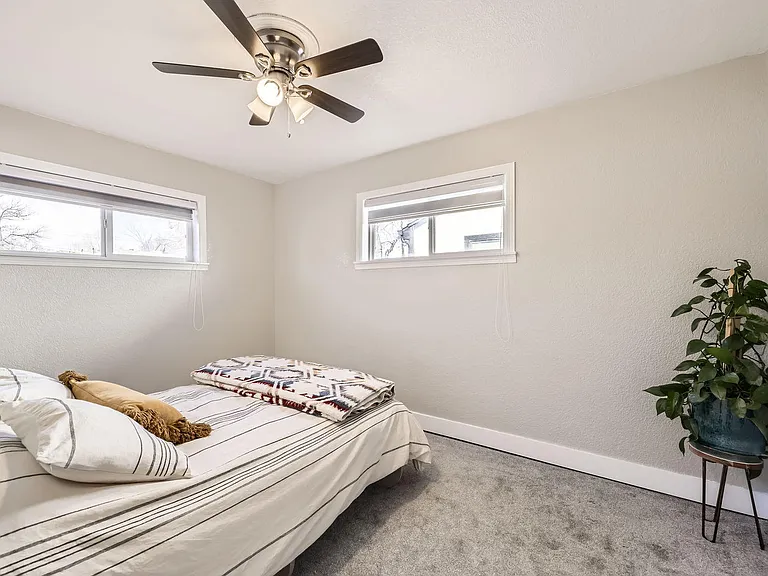 Guest bedroom 1 - the carpet is thick and heavenly in these rooms!