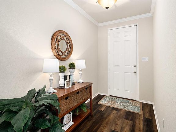 3rd image of 853 Caudle Ln
