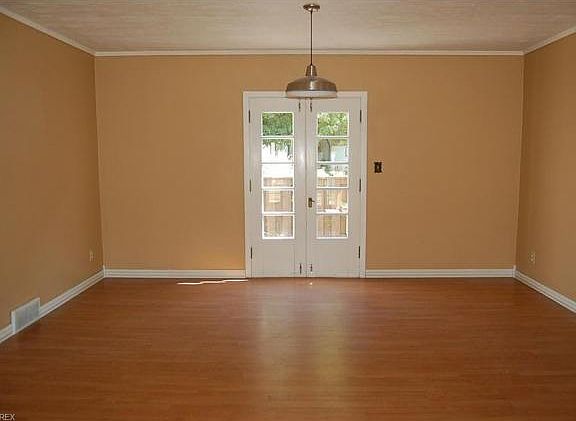 5th image of 168 Oakley Ave