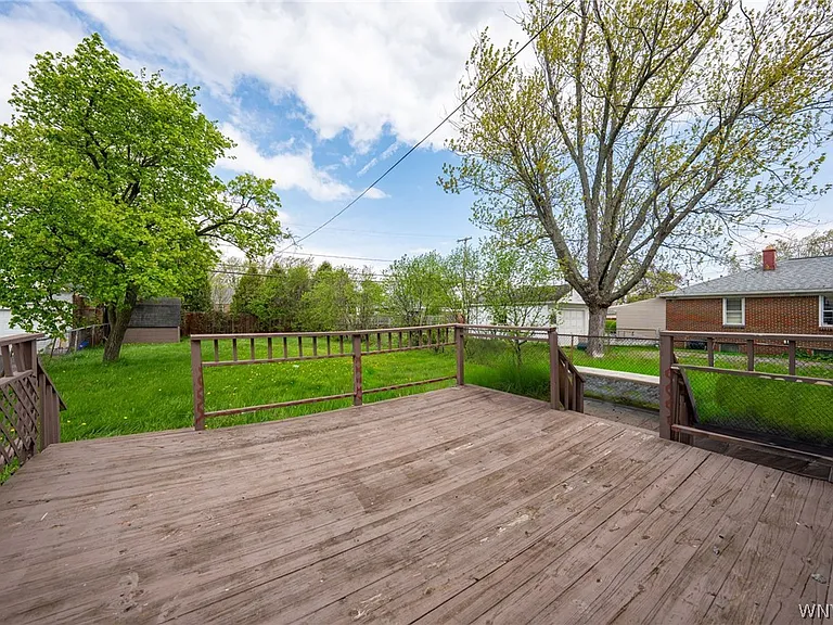 368 Grover Cleveland Hwy — Photo 39