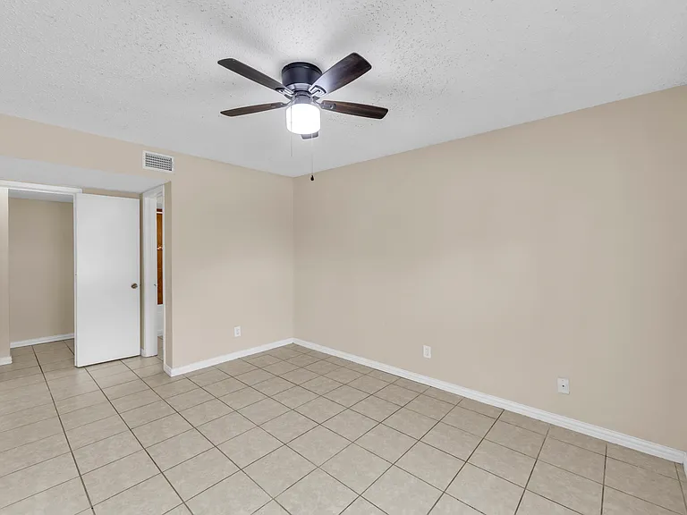 3024 Tudor Ln #102 — Photo 8
