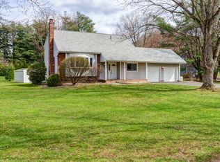 26 Lipman Dr, South Windsor, CT 06074