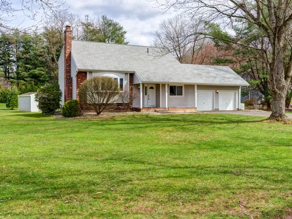 26 Lipman Drive, South Windsor, CT 06074