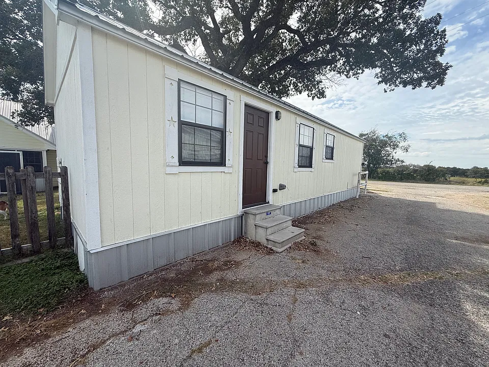 13122 Lipan Hwy #B