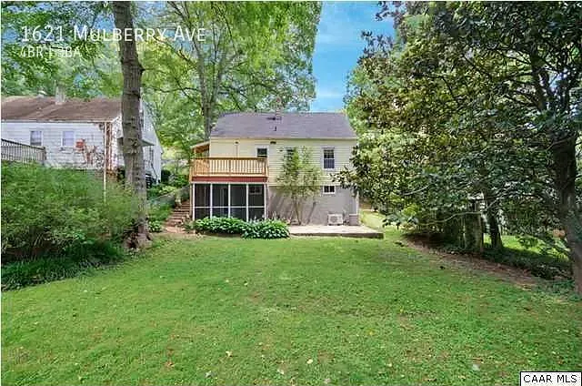 4 Bed / 2.5 Bath Single Family (Available 8/15/26) — Photo 3