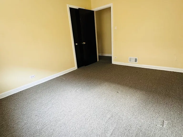 2626 W Balmoral Ave #201 — Photo 7