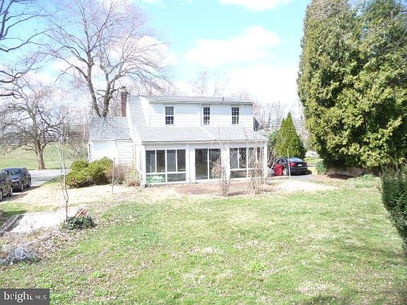 4th image of 103 S Llanwellyn Ave