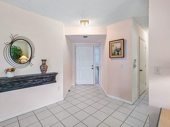 5th image of 5171 Floria Drive #B