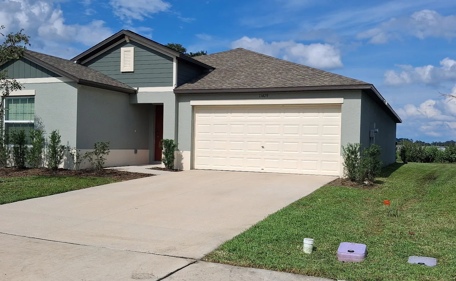 4 bed, 1936 sqft, $2,499 — Photo 2