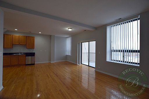 2nd image of 2451 W Howard St APT 310