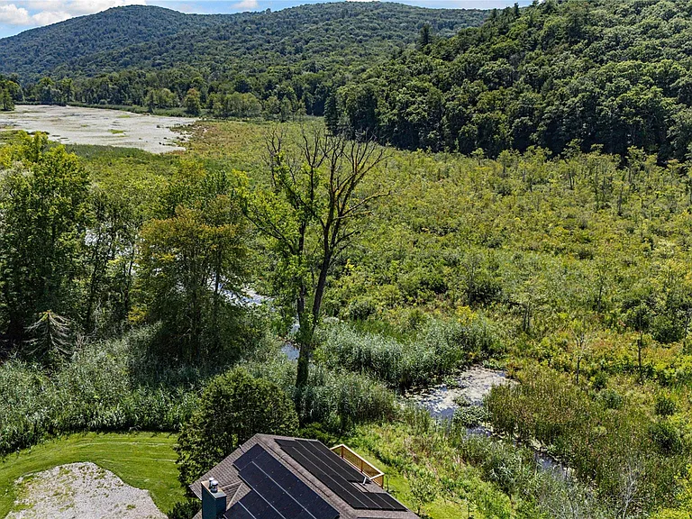 222 Bog Hollow Rd — Photo 41