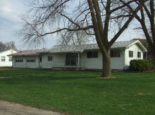 515 W Chestnut St, Hoopeston, IL 60942