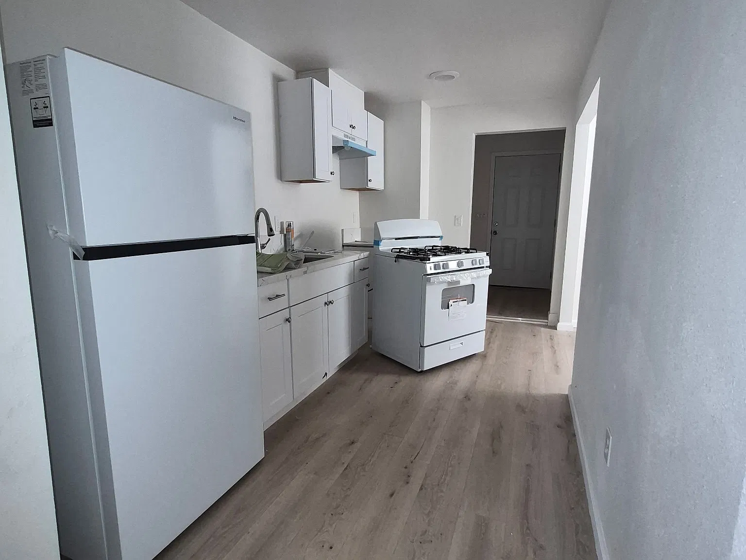 3 bed, 1000 sqft, $1,750 — Photo 3