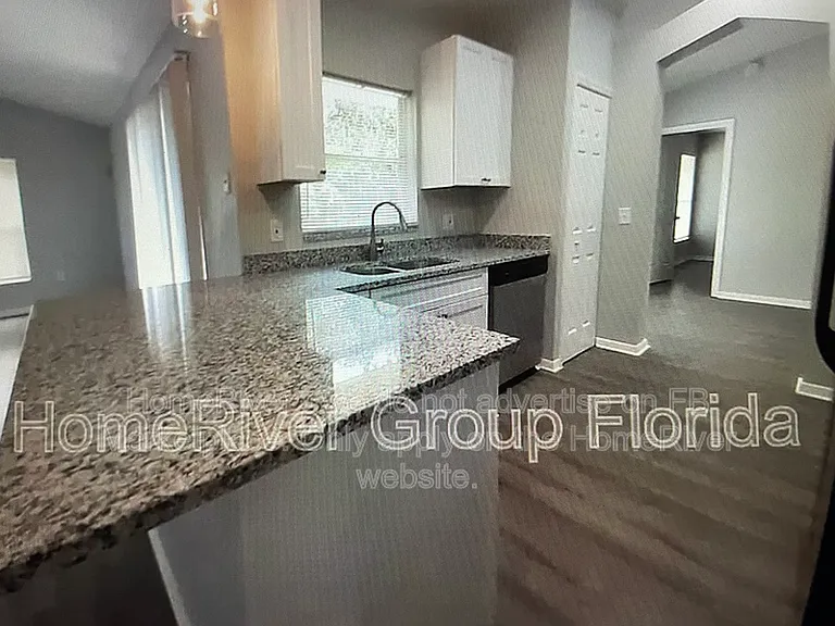 207 Margarita Rd — Photo 12