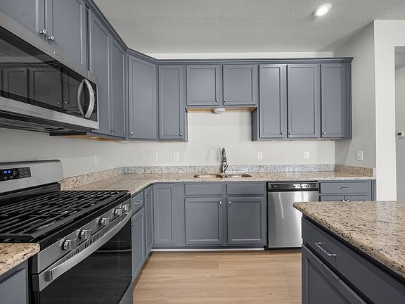 4th image of 5520 Moravian Dr