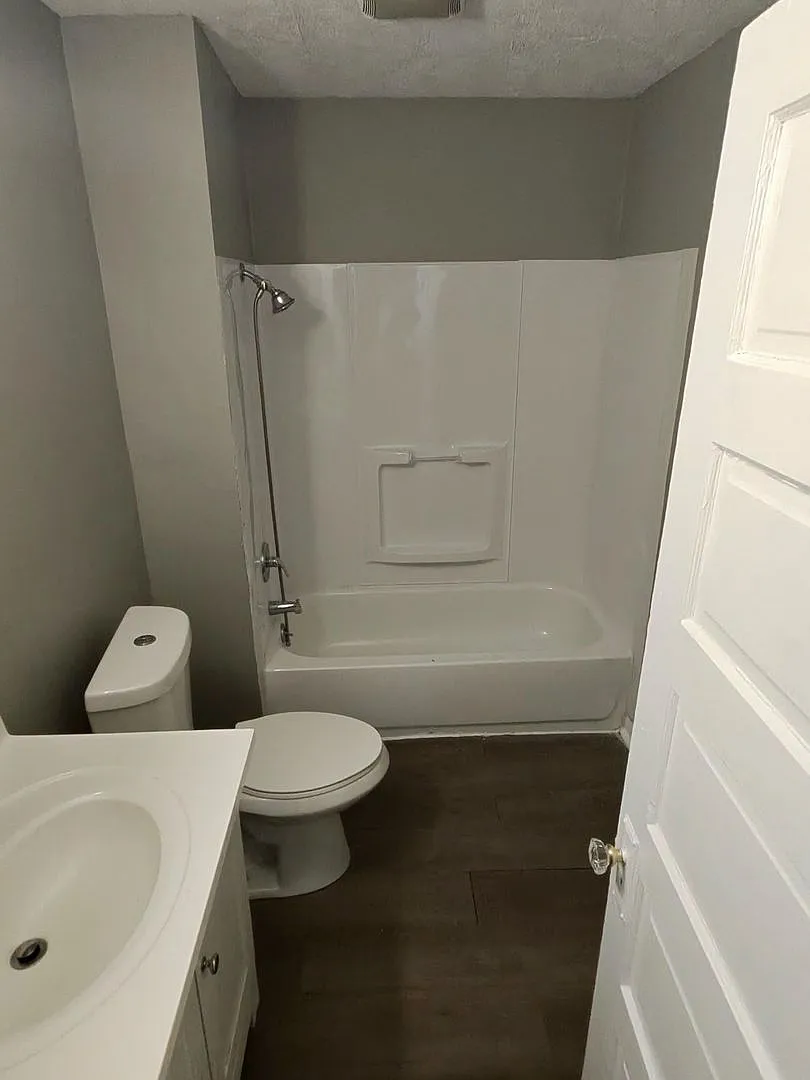 10514 Mt Auburn — Photo 3
