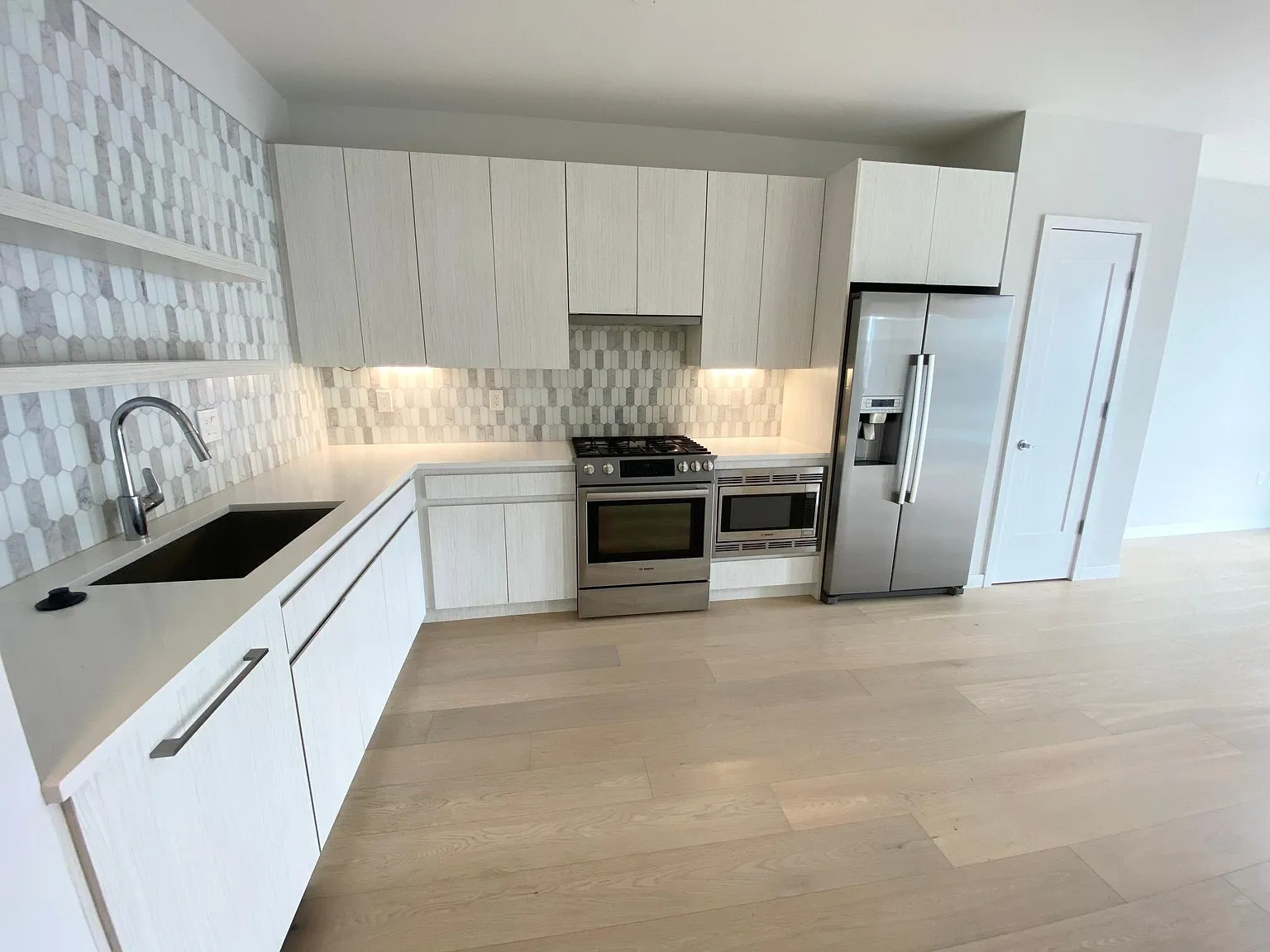 45 W 3rd St — Photo 3