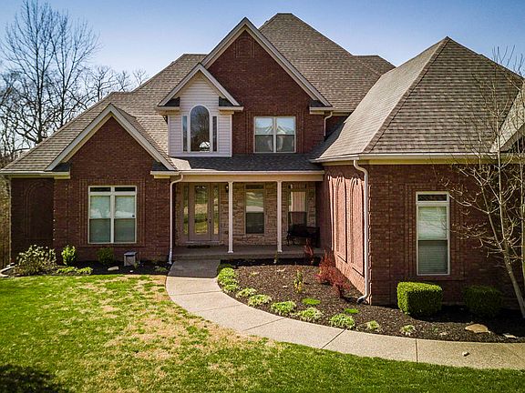 5th image of 648 Oak Creek Dr