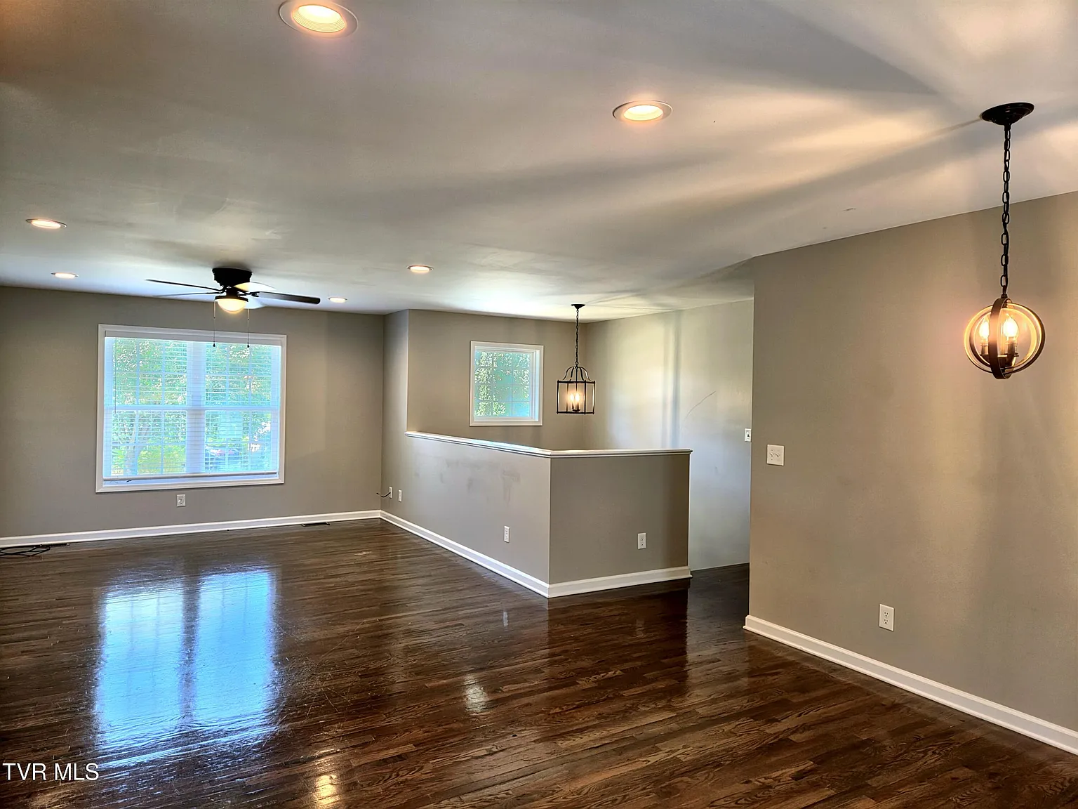 3 bed, 2.5 bath, 1711 sqft, $2,600 — Photo 3