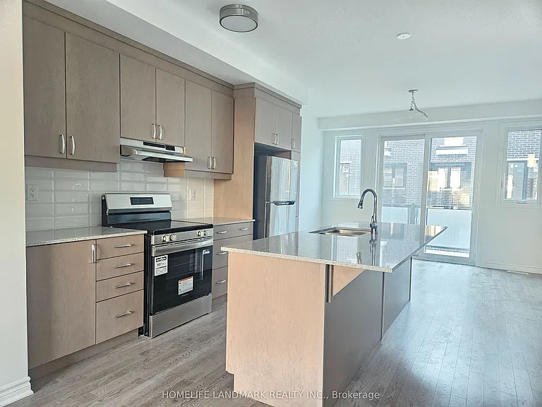 92 Avani Ave — Photo 13