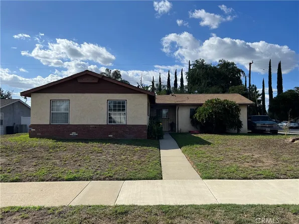 2375 Saunders St, Pomona, CA 91767