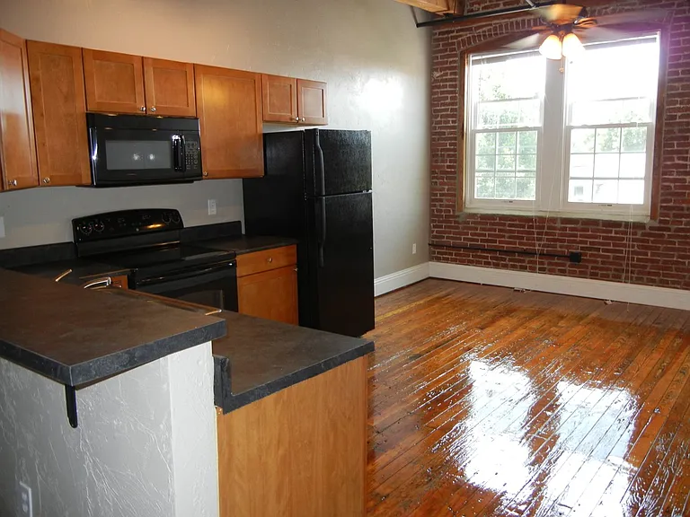 Monroe Street Suites — Photo 4