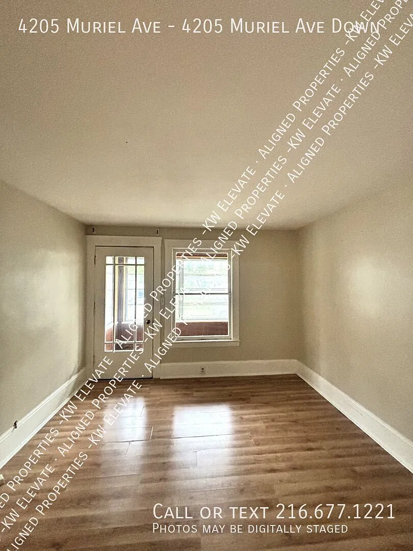 Cleveland Charming 2 Bedroom with ScreenedIn Porch! — Photo 3