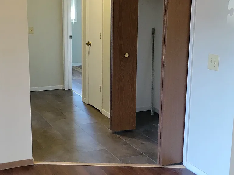 1128 Sunset Ln #4 — Photo 2