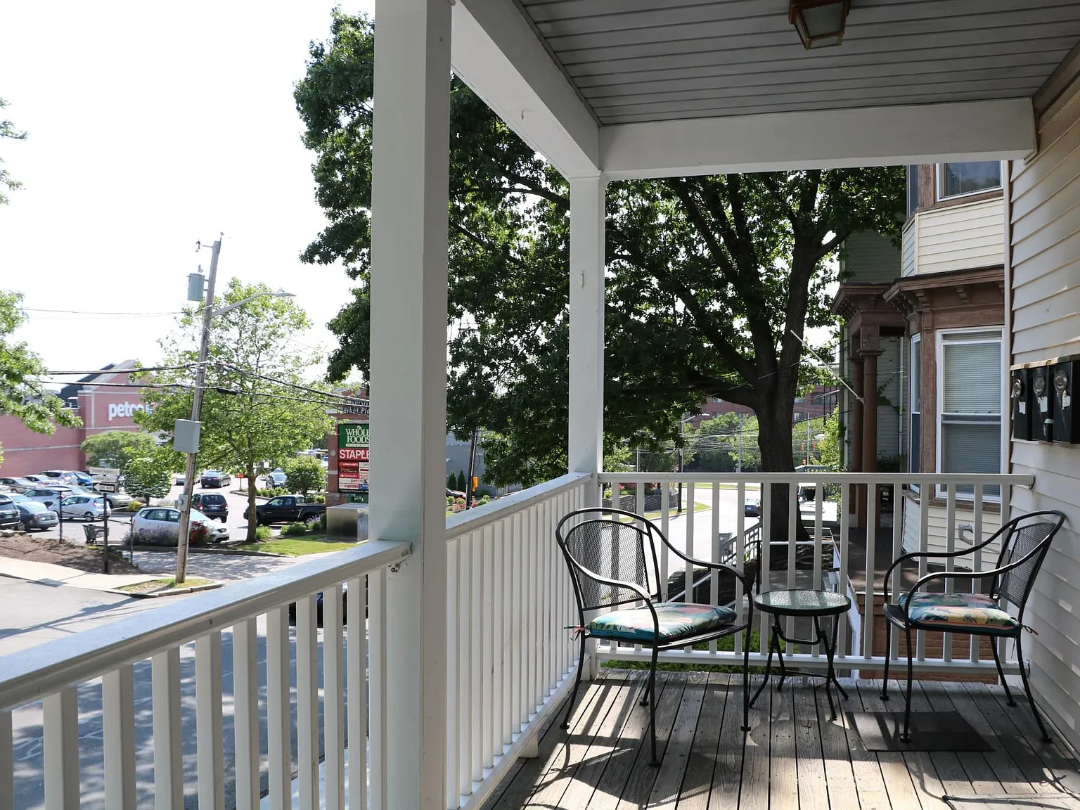 3 bed, 1200 sqft, $2,550 — Photo 3