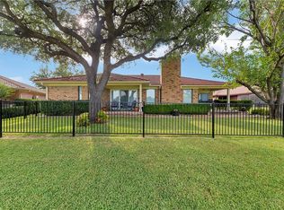 808 Havenwood Ln S, Fort Worth, TX 76112