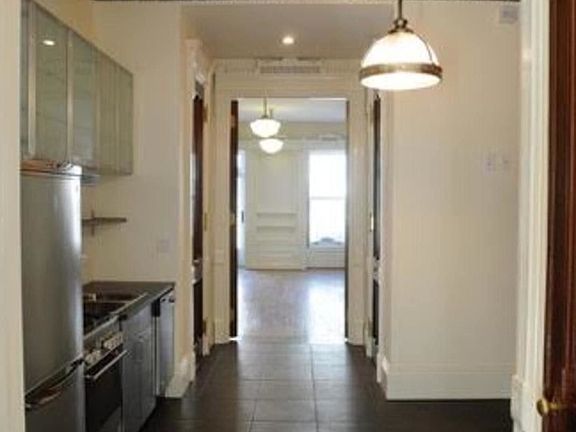2nd image of 347 W 121st St #2