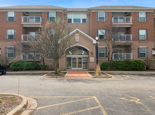 2671 Stone Cir UNIT 108, Geneva, IL 60134