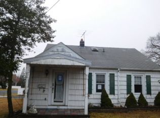 154 Conklin Ave, Patchogue, NY 11772