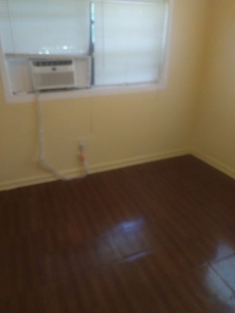 1st image of 550 NW 88th St #1