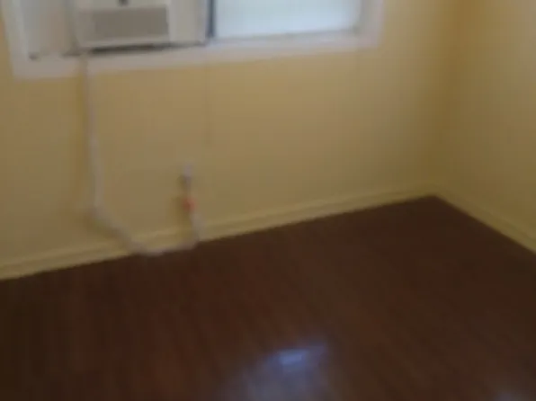 550 NW 88th St #1, Miami, FL 33150