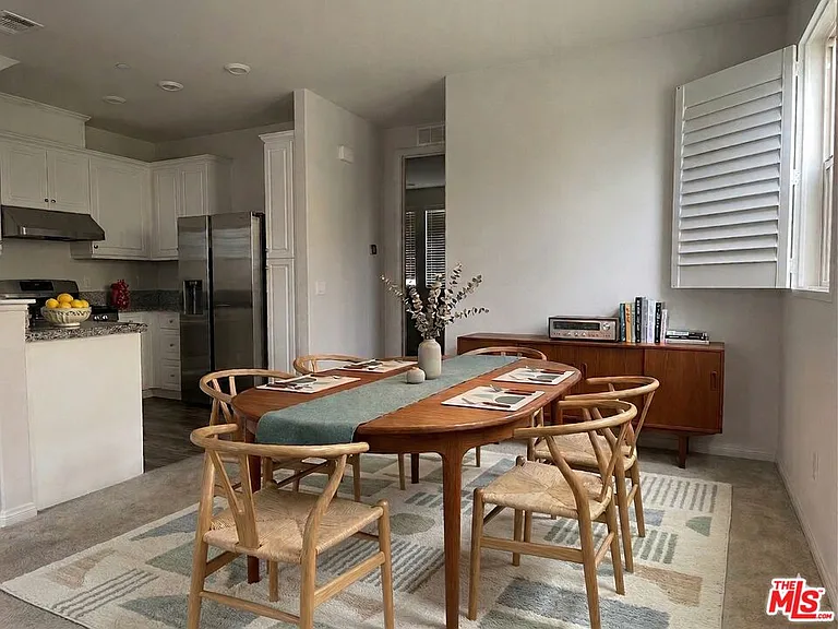 7256 N Cherry Ln — Photo 5