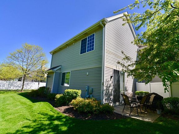 2nd image of 654 E Thornhill Ln