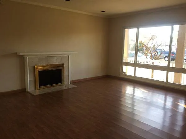 3 bed, 1162 sqft, $3,800 — Photo 1