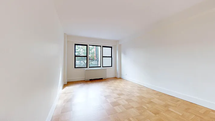 Rented by Bond New York | media 4