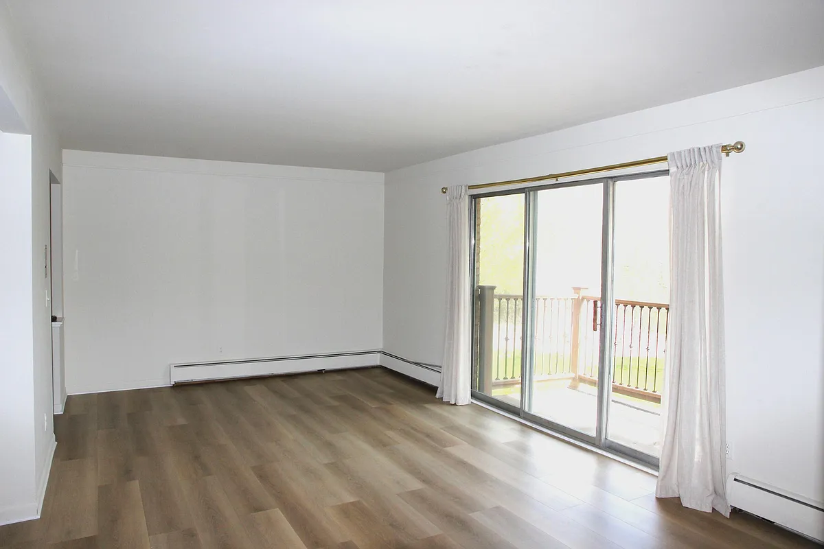 Building Photo - 1257 Island Dr #203